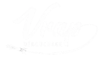 Logo comportant le mot « Vrap », suivi en plus petit de « débouchage», et surmonté d'un trait de soulignement décoratif incurvé se terminant par une feuille.
